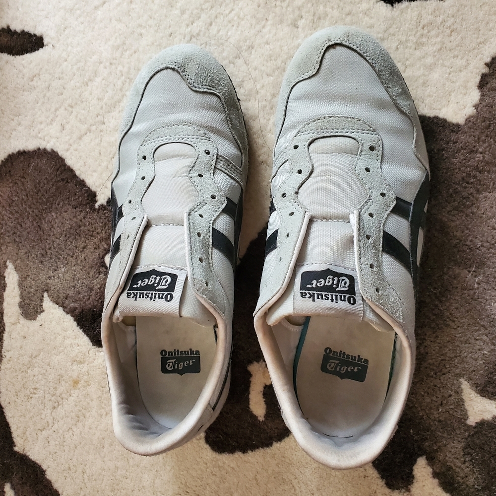 Onitsuka Tiger Slip-On EU39  in oyster grey